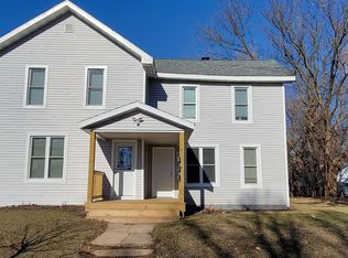 136 1/2 Niagara St, Eau Claire, WI 54703