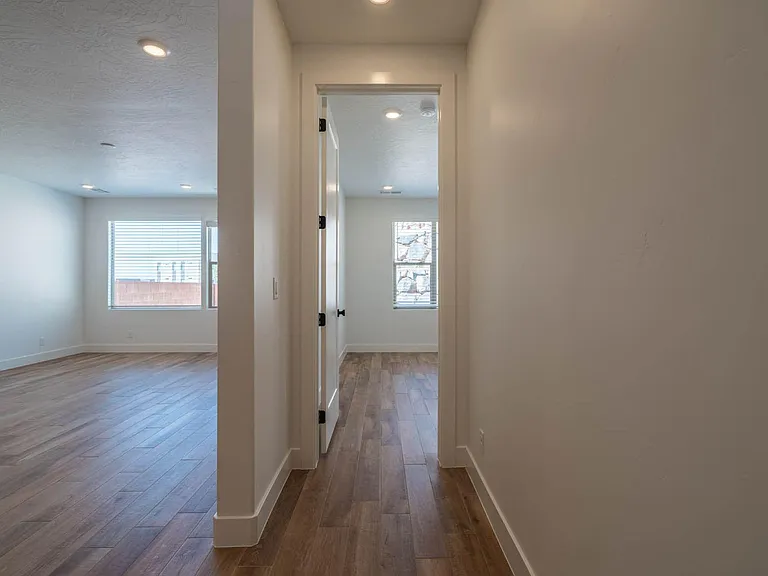 Entrance to main bedroom