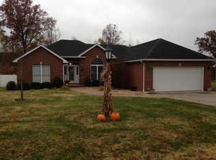 1818 Colonial Dr, Marion, IL 62959