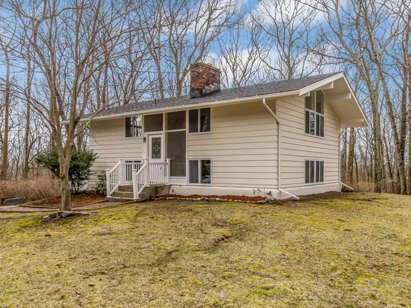 6 Lyrical Lane, Newtown, CT 06482