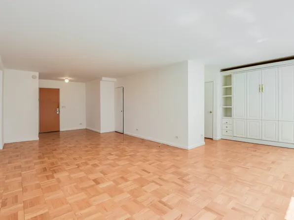 200 Central Park South image 6 of 12