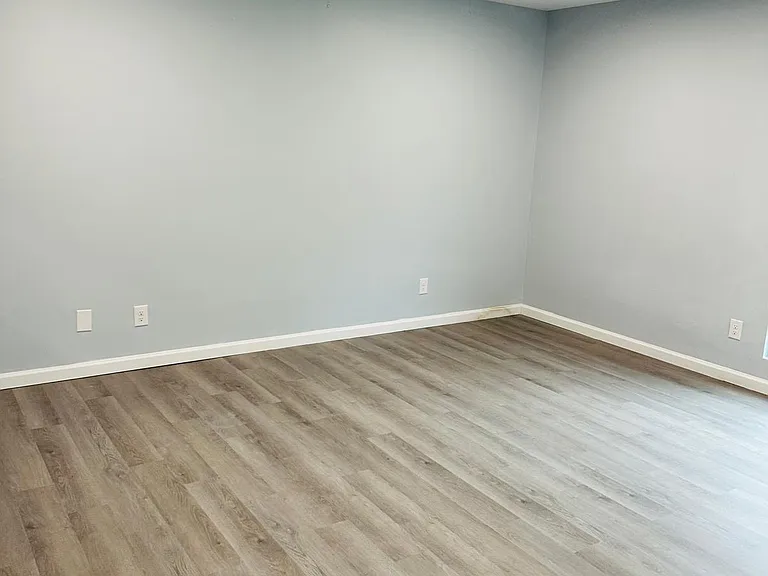 8029 Cedar Glen Dr — Photo 10