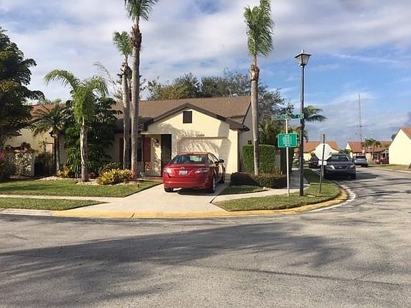 2nd image of 2289 SE Breckenridge Cir