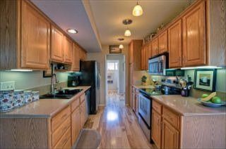 4th image of 5058 Calle Real #B