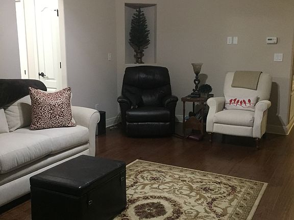 4th image of 2510 Fiddlers Cir