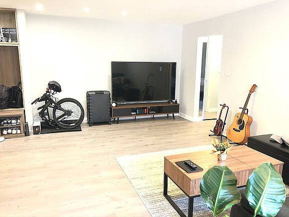 3rd image of 10530 66th Ave APT 4F