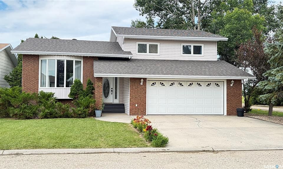 1st image of 52 Harrigan CRESCENT
