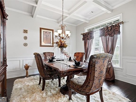 5th image of 15 Granville Ln