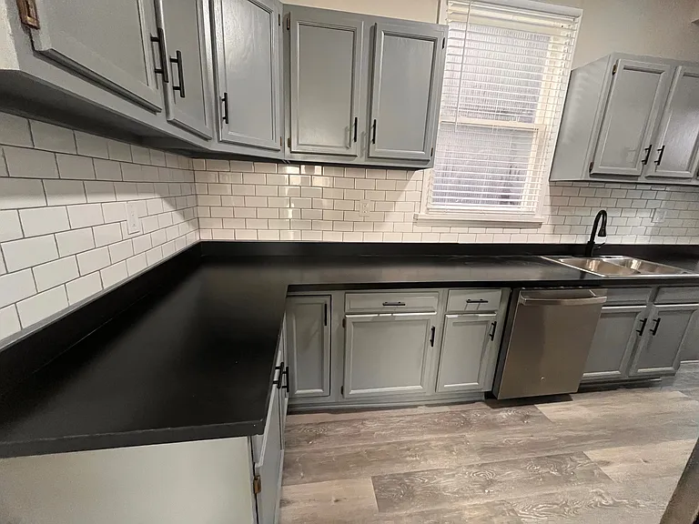 2955 N Spaulding Ave #2F — Photo 4