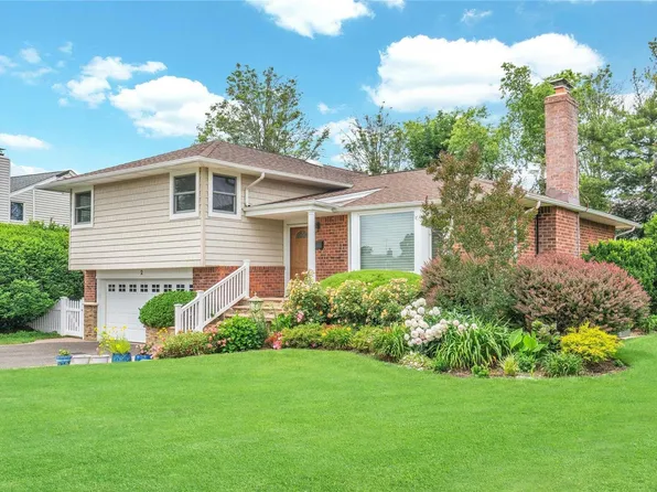 2 Steven Lane, Plainview, NY 11803
