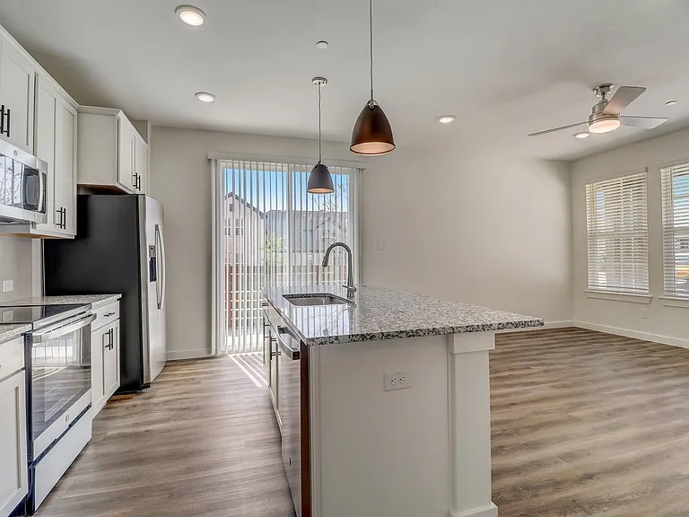 Canvas at Willow Park — Photo 81