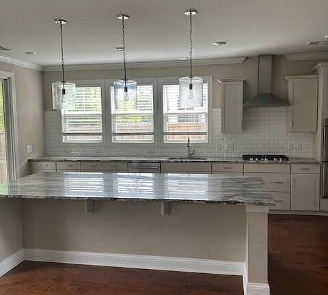 5th image of 620 Chigwell Springs Ln