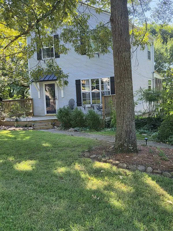 3 bed, 1440 sqft, $2,400 — Photo 1