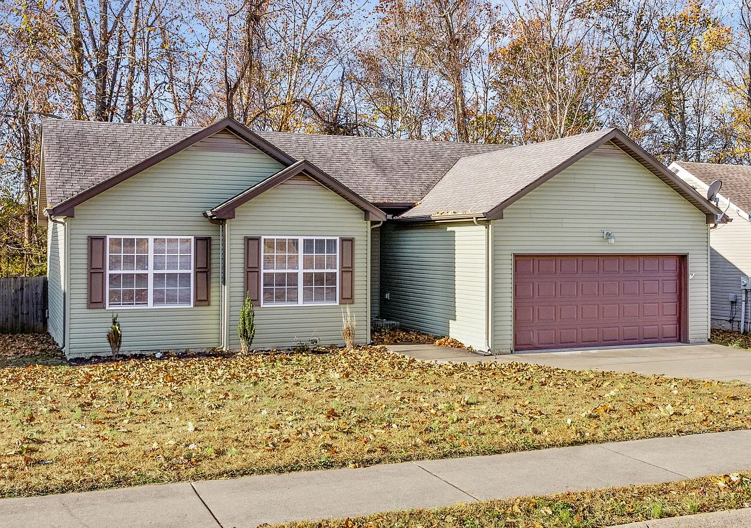 Pet Friendly Three Bedroom! — Photo 2