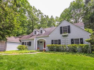 121 Commodore Rd, Chappaqua, NY 10514