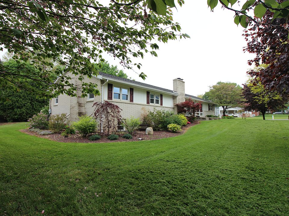1st image of 11808 Cheryl Dr