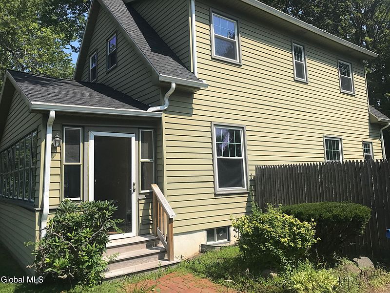 2nd image of 5 Zuni Street