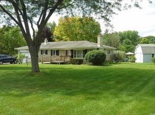11715 Crooked Ln, South Lyon, MI
