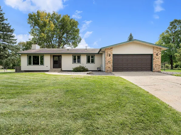 1395 Oakwood Ln, Owatonna, MN 55060