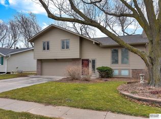 2517 N 129th Cir, Omaha, NE 68164
