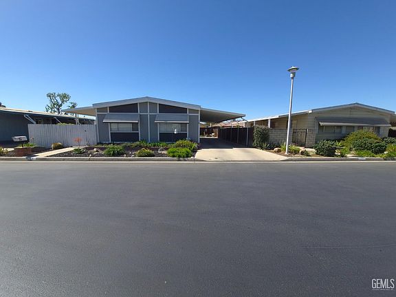 2nd image of 400 E Roberts Ln Space 18