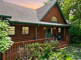 2127 Mundell Rd, Eureka Springs, AR 72631