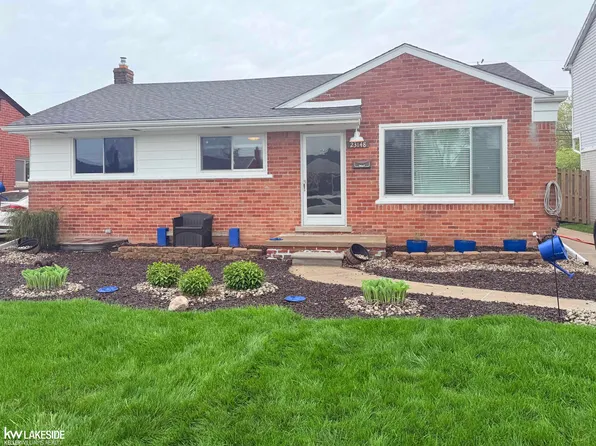 23148 Port St, Saint Clair Shores, MI 48082
