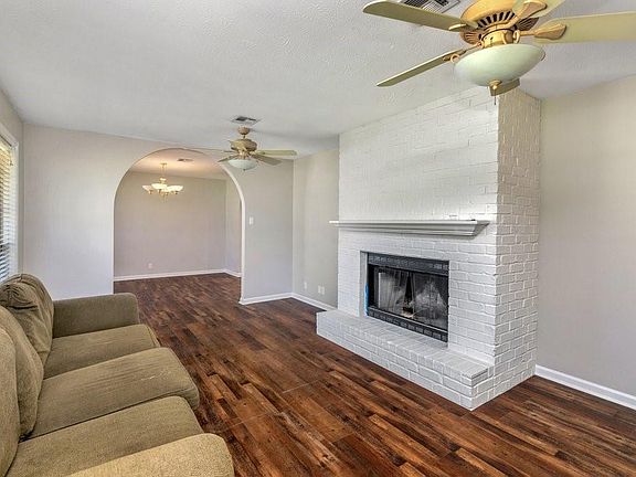 2nd image of 731 Amber Dr