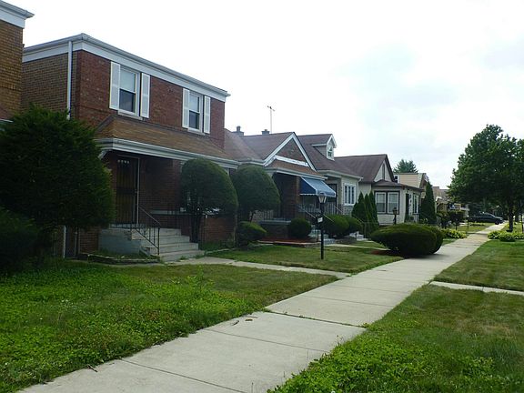 4th image of 8907 S Bennett Ave
