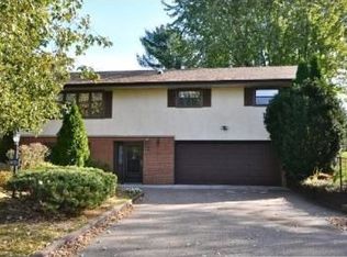 6731 2nd St NE, Fridley, MN 55432