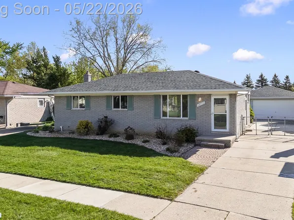 46972 McKenna Dr, Macomb, MI 48044