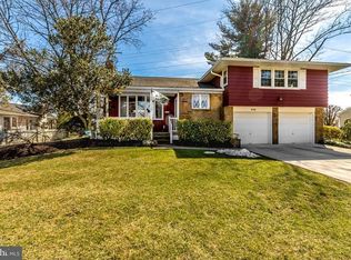 722 Hilltop Rd, Cinnaminson, NJ 08077
