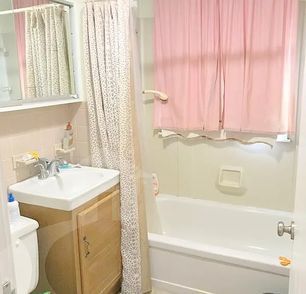 16 Hamilton St #1 — Photo 6