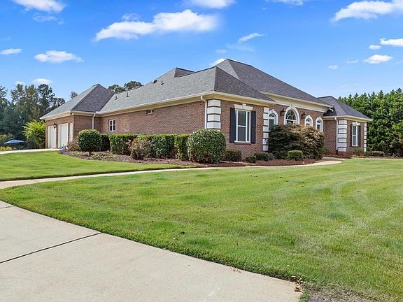 3rd image of 760 Singley Dr