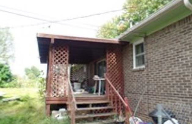 2nd image of 112 Roland Ln