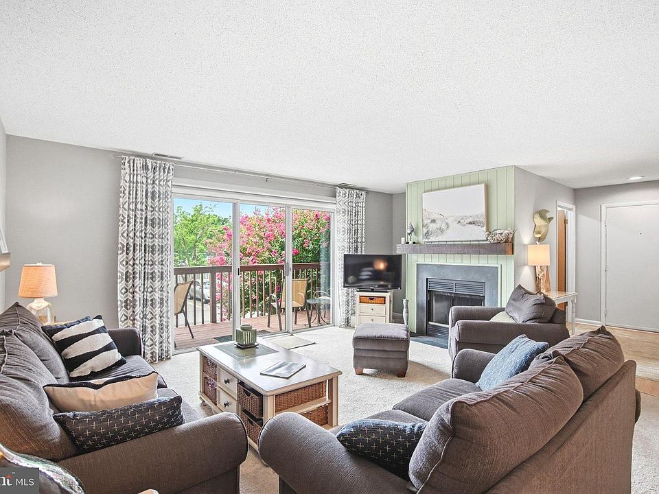 1st image of 250 Sea Eagle Dr Unit 8