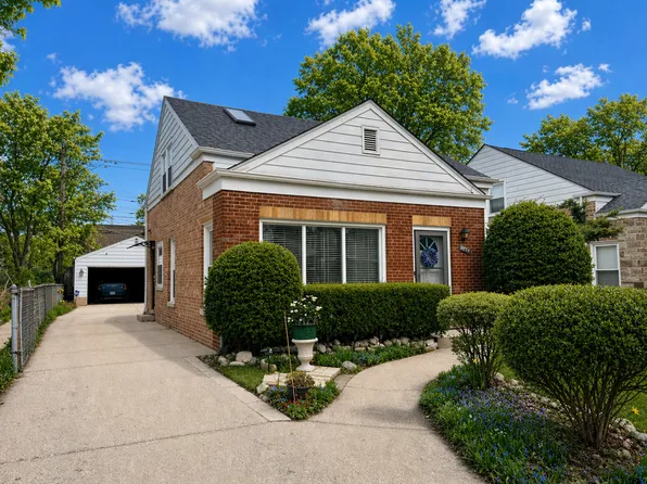 9153 Laramie Ave, Skokie, IL 60077