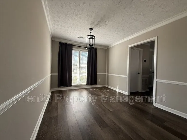7332 Kirkwood Dr — Photo 9