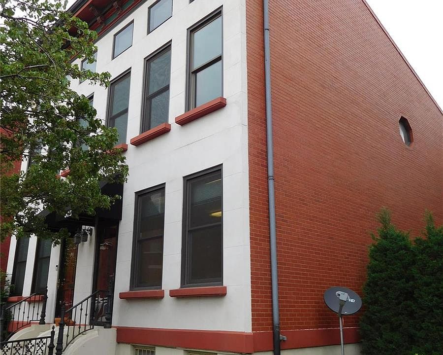 1st image of 915 Park Ave