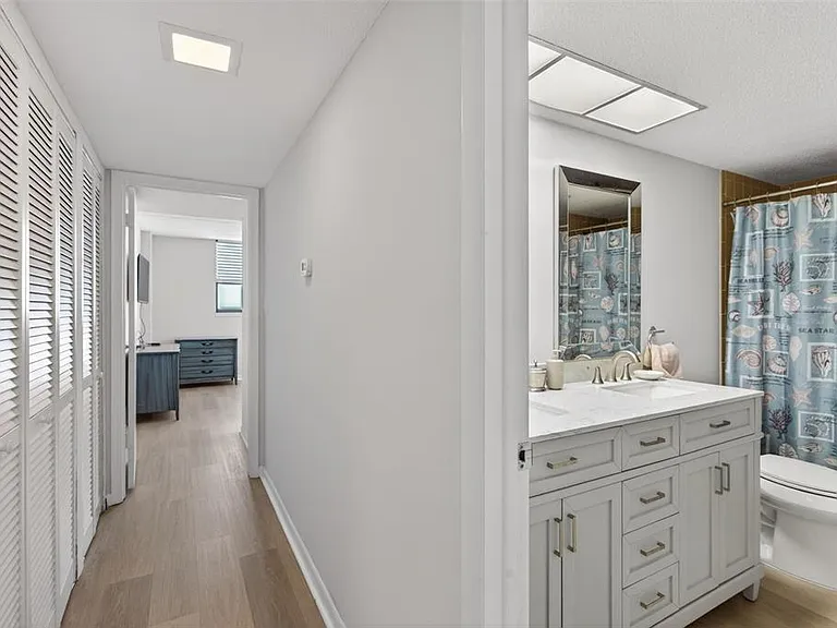 300 Woodette Dr #404B — Photo 25
