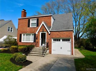 166 Ridgewood Dr, Amherst, NY 14226