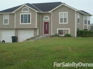 23425 151st St, Leavenworth, KS 66048