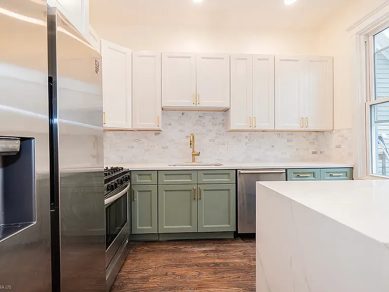 1711 W Henderson St #2 — Photo 2
