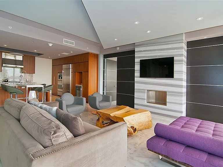 9705 Collins Ave #505N — Photo 3