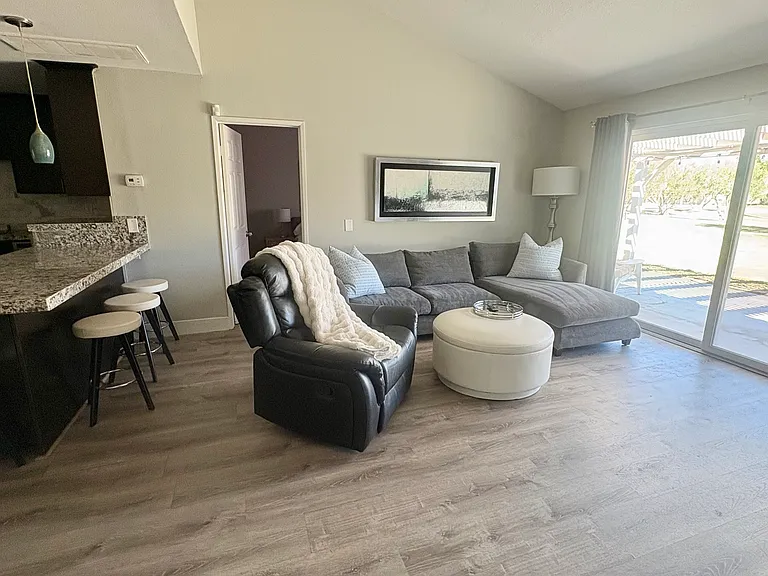 44200 E Sundown Crest Dr — Photo 4
