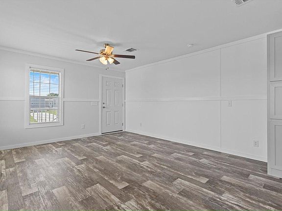 5th image of 16831 Oak Leaf Ct #16831B
