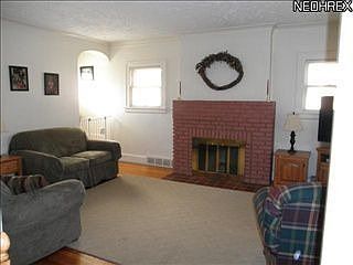 3rd image of 17421 Oxford Ave