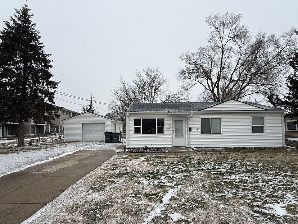 1st image of 3102 Wakeman Dr
