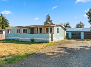 1150 4th St SE, Bandon, OR 97411