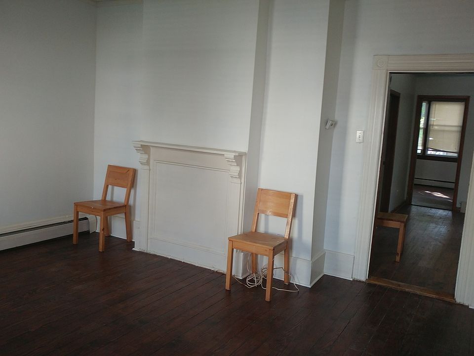 Living Room 1st fl